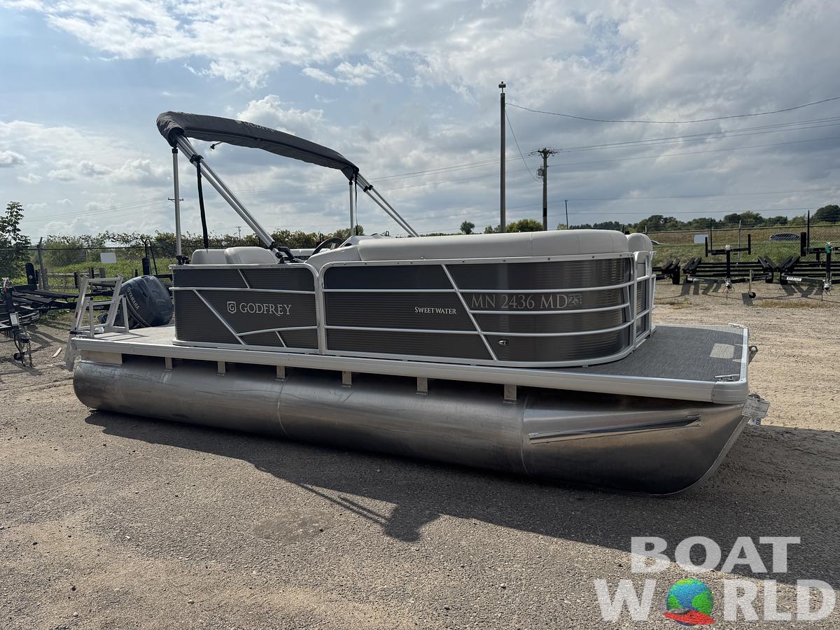 Used 2021 Sweetwater 1880 Pontoon
