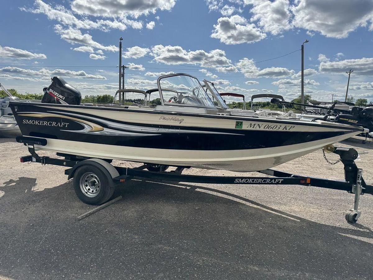 Used 2010 Smoker Craft Pro Mag 182