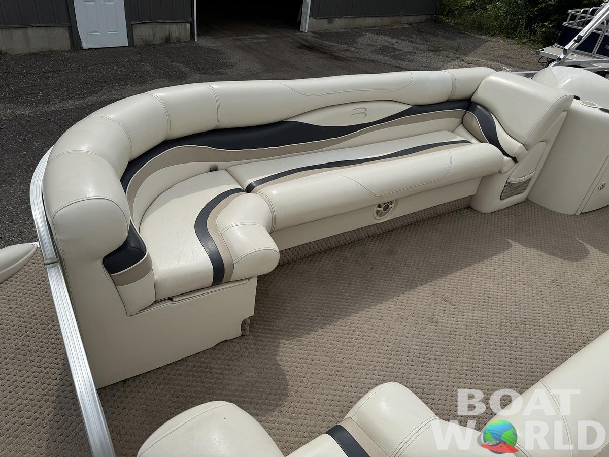 Used 2004 Bennington 2250 RL