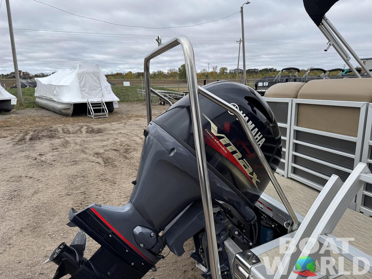 Used 2016 Bennington 2250 GSR Pontoon