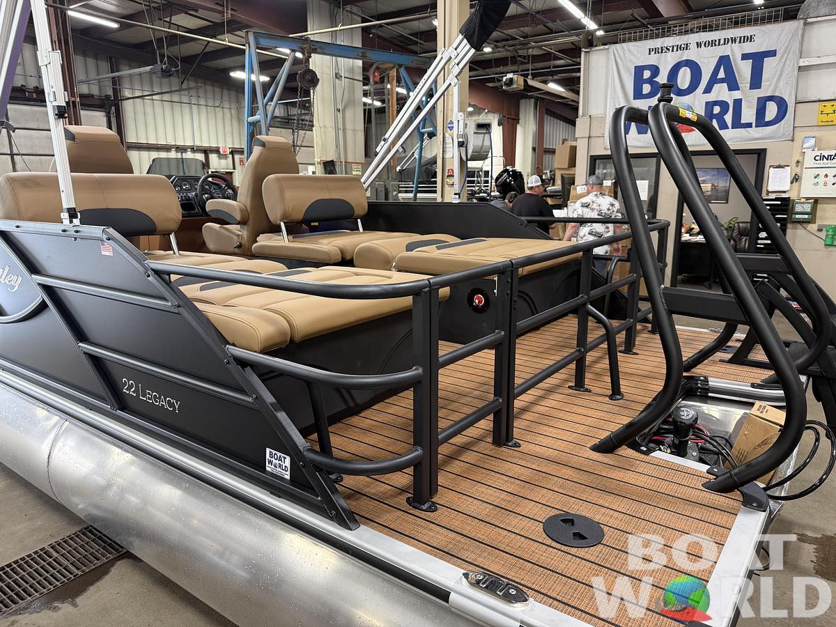 2027 Bentley Legacy 223 QSB Swingback Tritoon $54995
