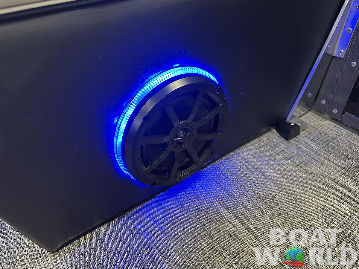 2025 Montego Bay 8522 Fish & Cruise Tritoon & Honda 150HP 4-Stroke EFI