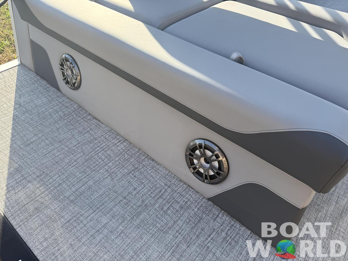 2026 Tahoe Pontoons LTZ 2385 (CRB) Cruise Rear Bench Tritoon 