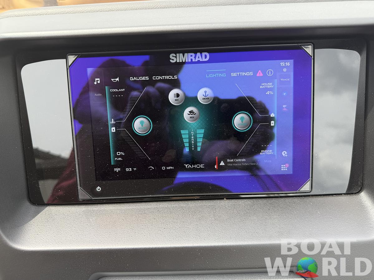 2025 Tahoe Pontoons Cascade 2385 Quad Lounge Shift Tritoon & Honda 4-Stroke EFI