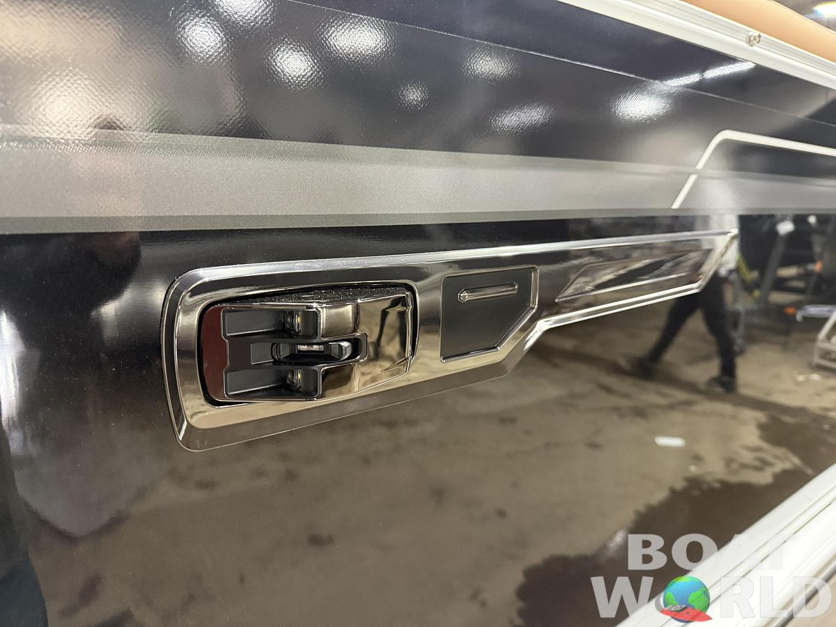 2027 Tahoe LTZ 2385 VRB SE Swingback Pontoon $41995