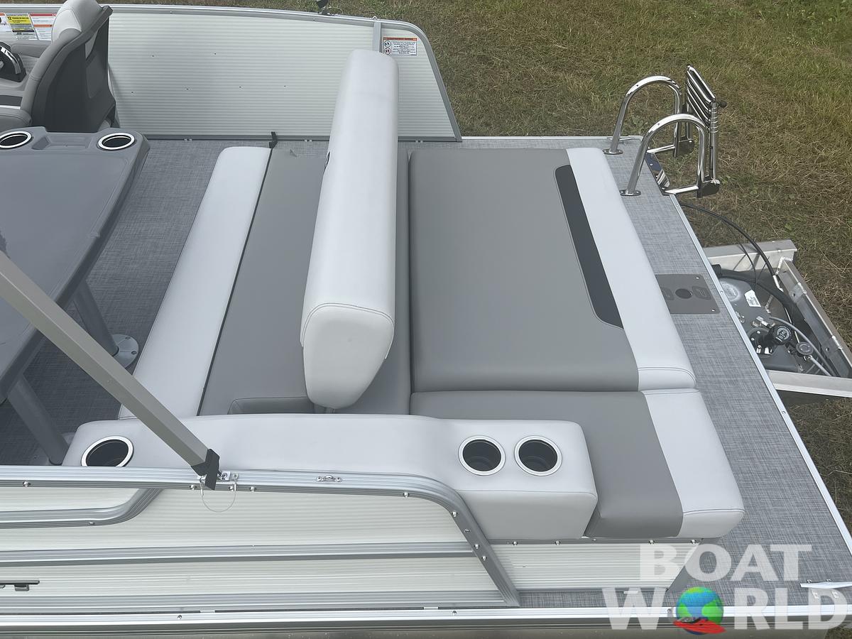 2026 Princecraft Vectra 23 RL Dinette Swingback Pontoon 