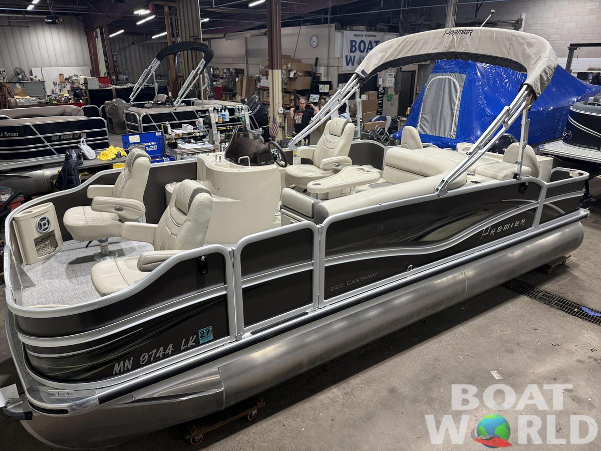 Used 2016 Premier 220 Castaway