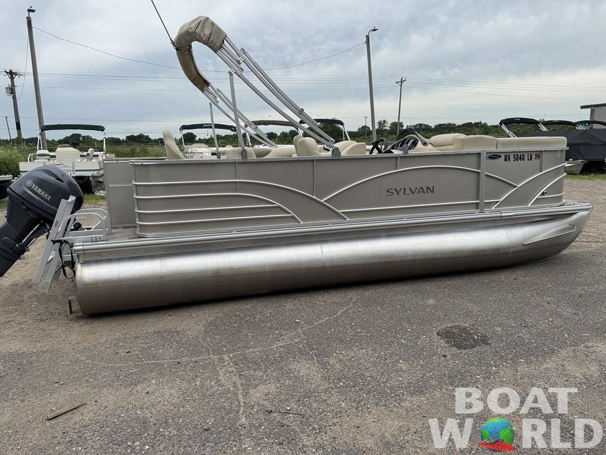 Used 2017 Sylvan 820 Cruise-n-Fish Pontoon