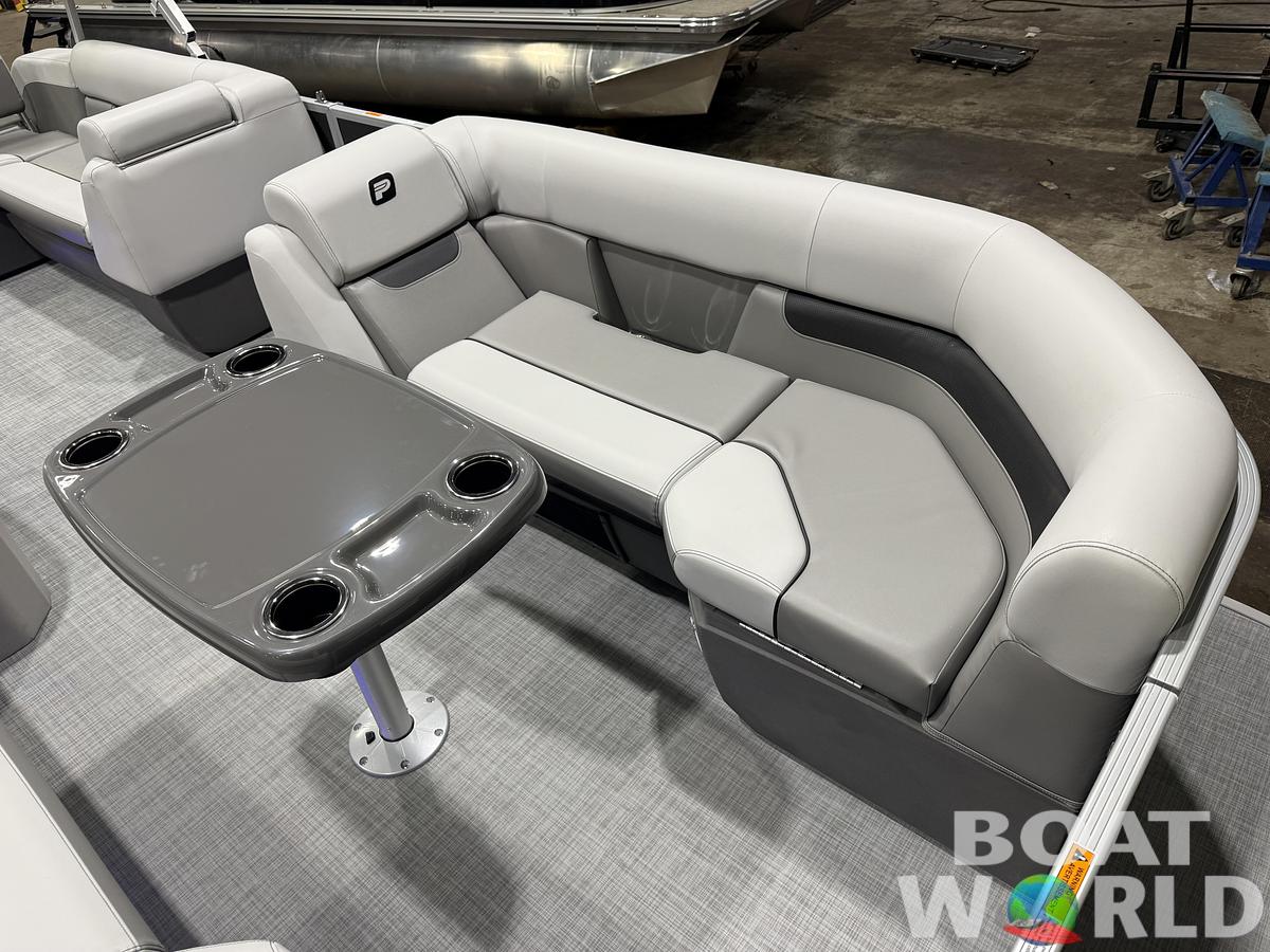 2026 Princecraft Vectra 23 RL Long Lounge Swingback Tritoon 