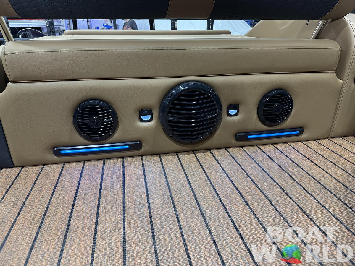 2027 Bentley 350HP ELITE 253 Swingback Tritoon $89995