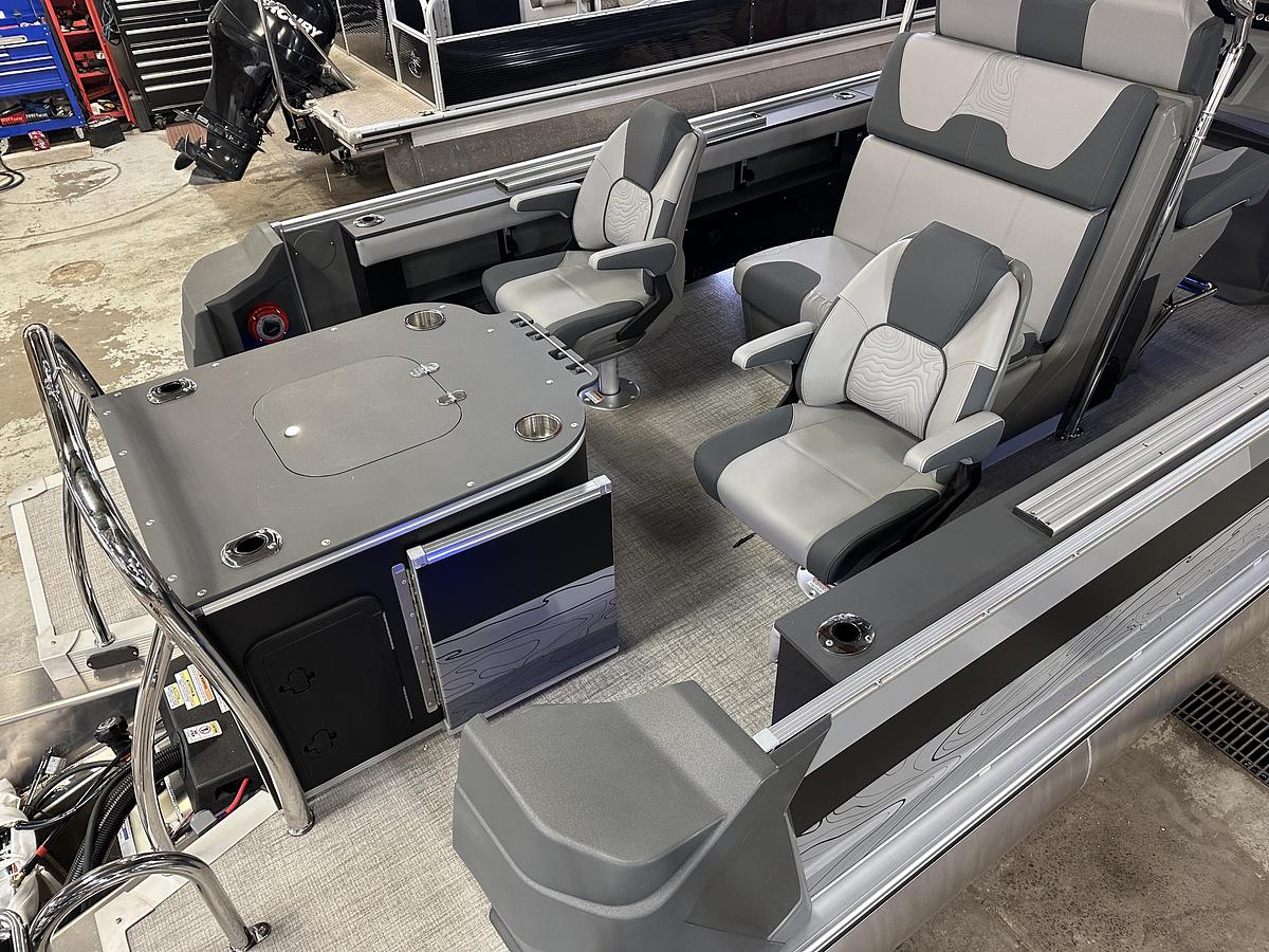 2025 Tahoe Pontoons GEOfish CRF 2585 Tritoon & 225HP Outboard