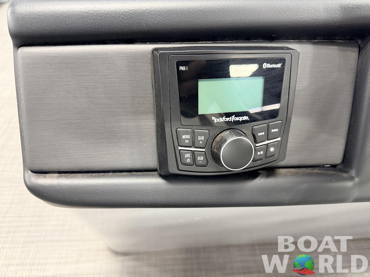 Used 2024 Bentley Legacy 223 150HP Navigator Tritoon - $47995