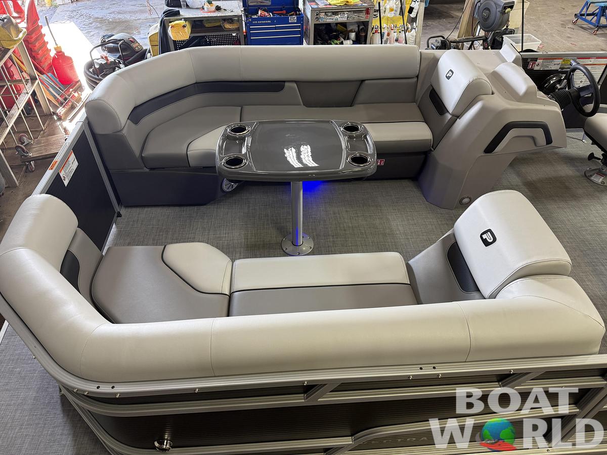 2026 Princecraft Vectra 23 RL Swingback Lounge Pontoon