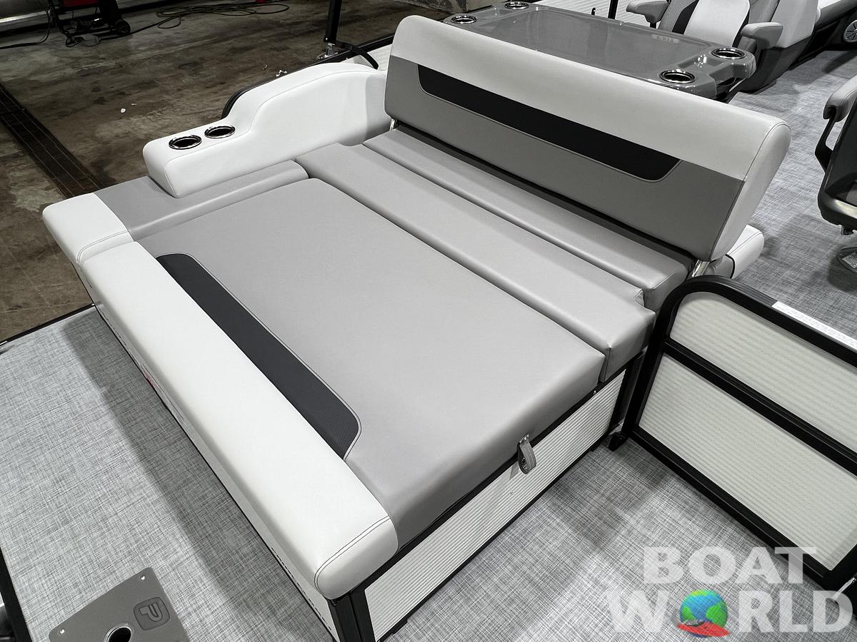 2026 Princecraft Vectra 23 RL SS Swingback Pontoon