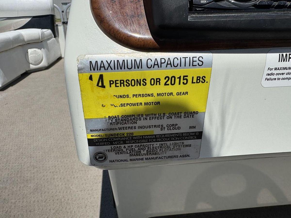 Used 2003 Weeres 220 Sun Deck SE Pontoon