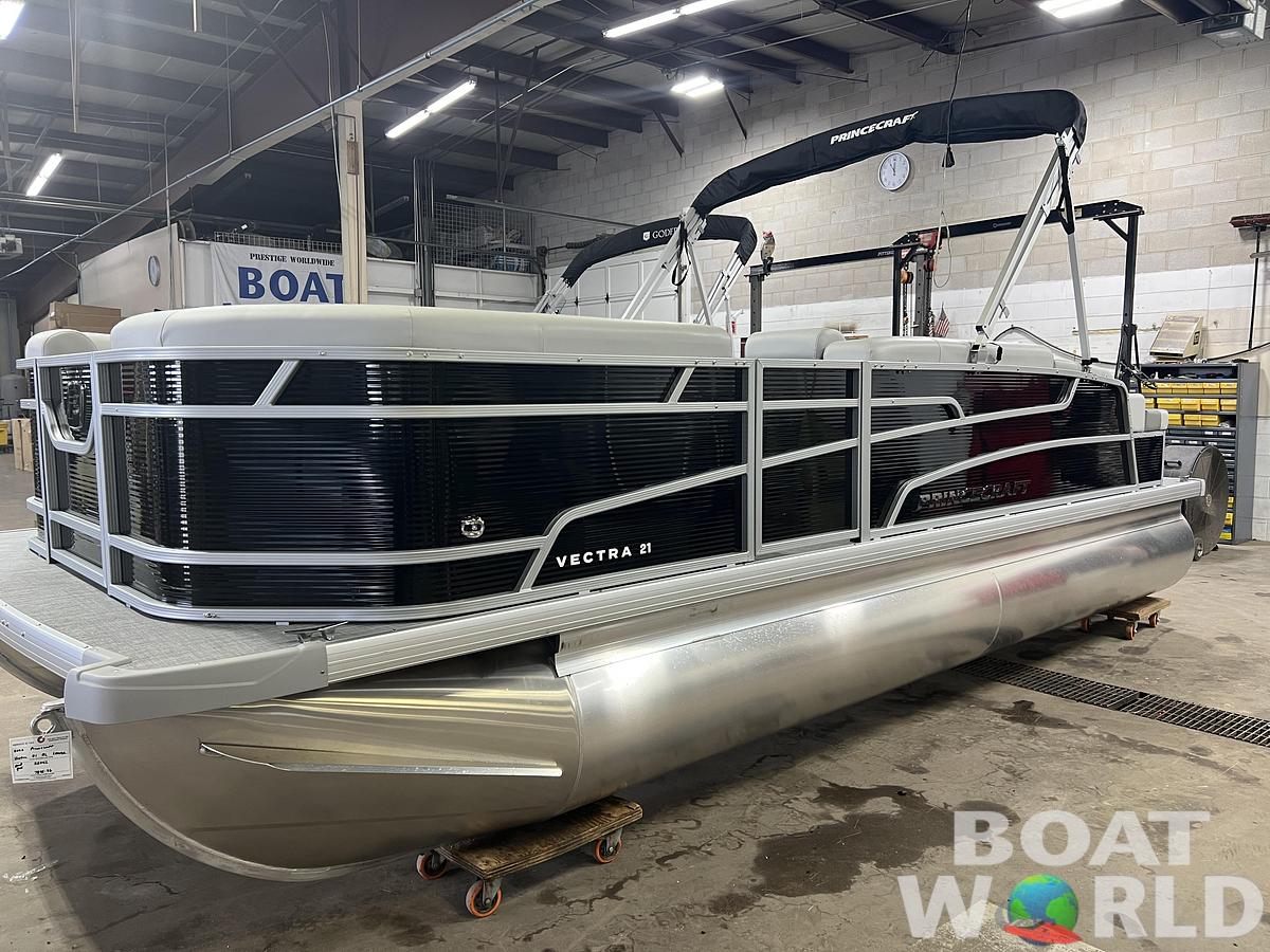 2026 Princecraft Vectra 21 RL Swingback Lounge Pontoon & Mercury 4-Stroke EFI