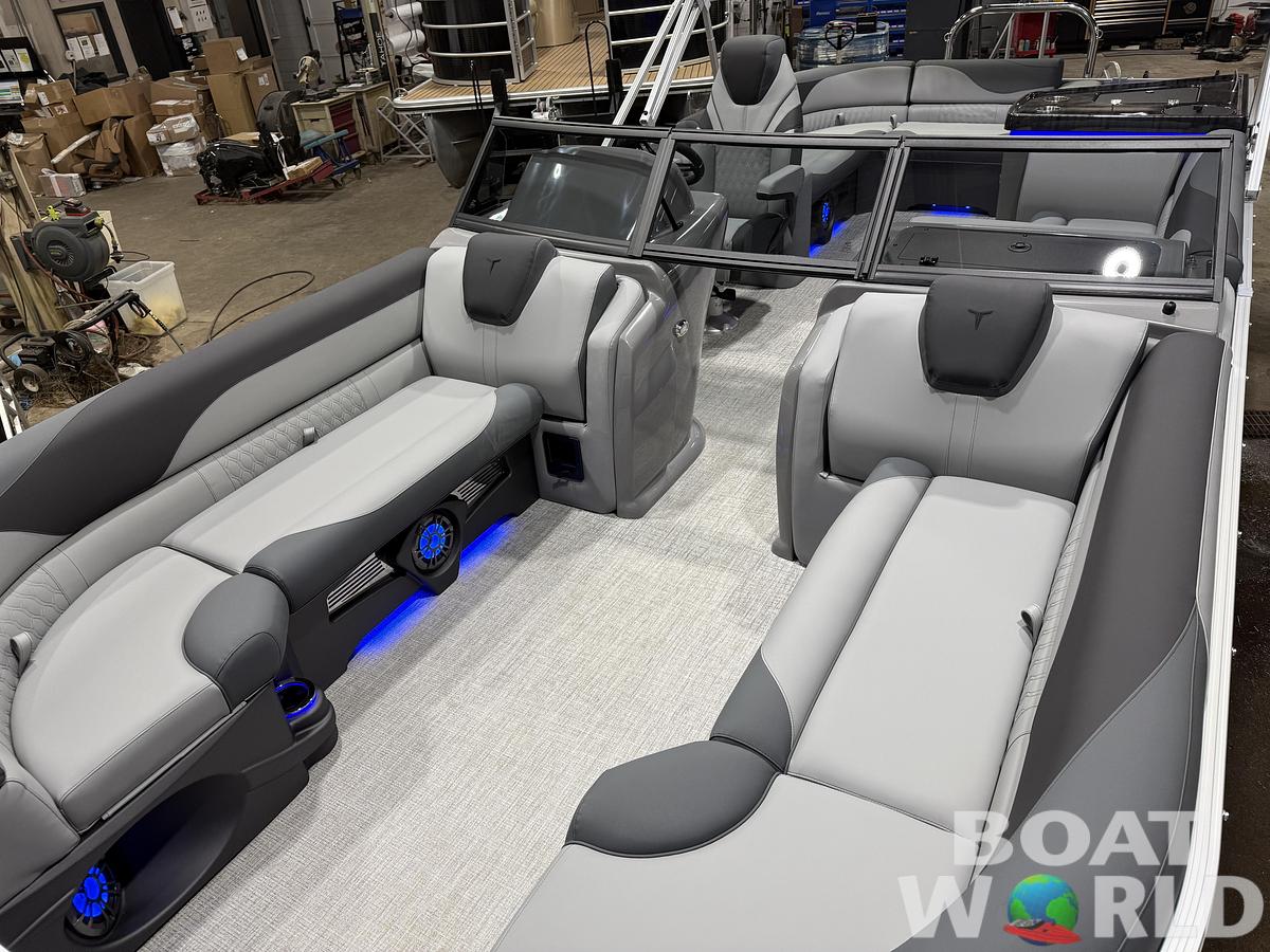 2026 Tahoe Pontoons LTZ 2385 Elite Windshield Tritoon
