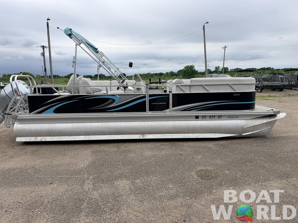 Used 2019 Qwest 822 LS Tritoon & 150HP Honda 4Stroke -$29,995