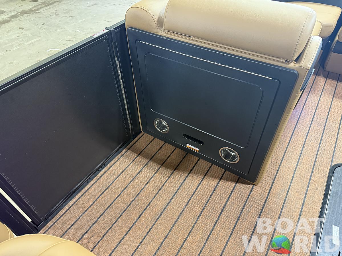 2026 Bentley Pontoons Elite 223 Admiral Quad Lounge Tritoon
