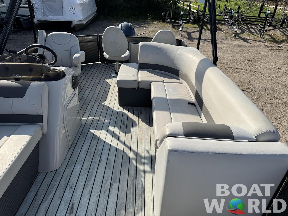 Used 2017 Crest  200 Pontoon with 115HP Yamaha Fourstroke EFI