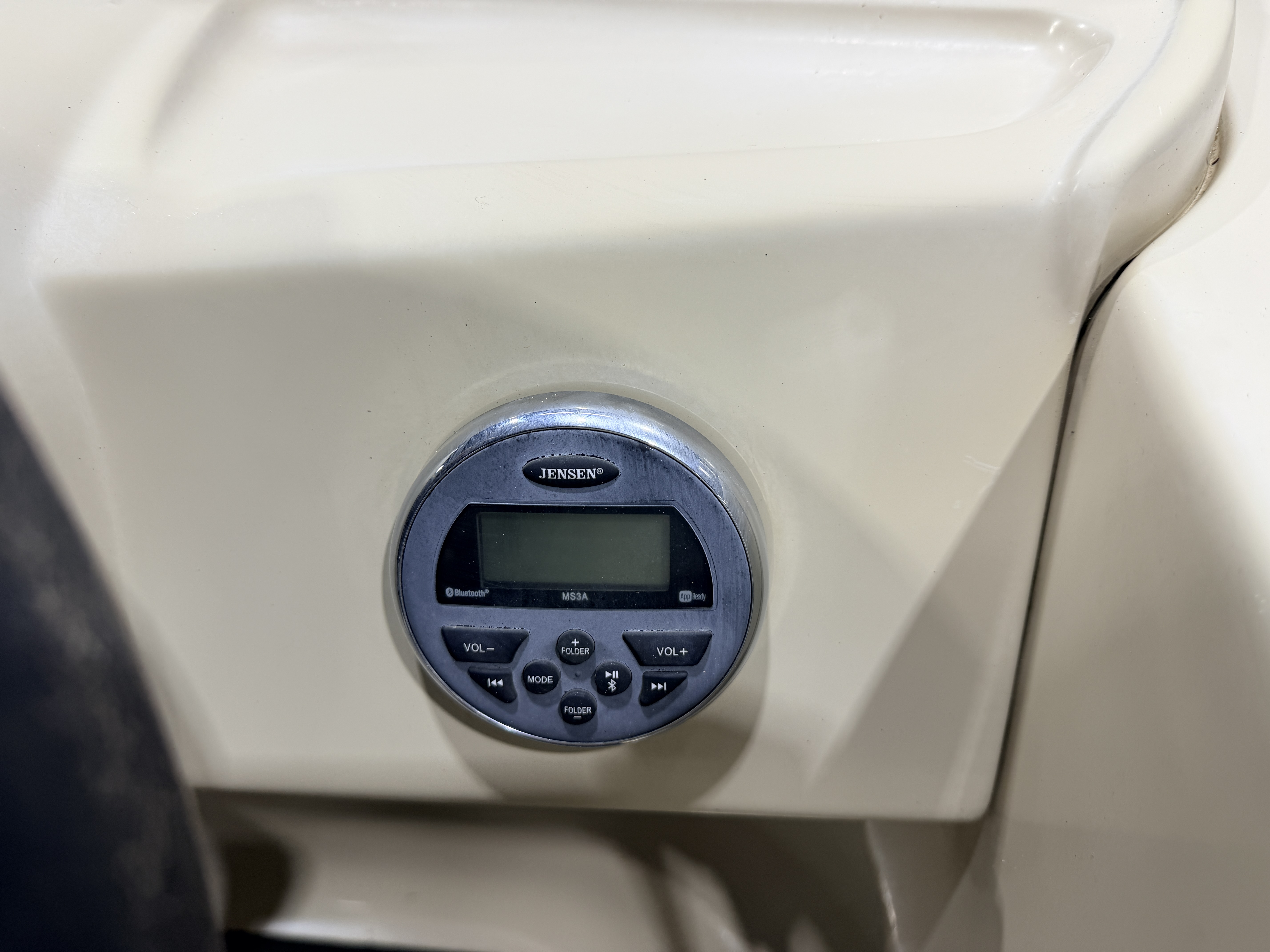 Used 2019 Sylvan Mirage 820 Cruise & 50HP Yamaha 4Stroke
