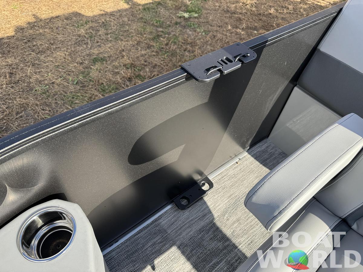 2026 Bentley Pontoons Forward Fish 220 Swingback