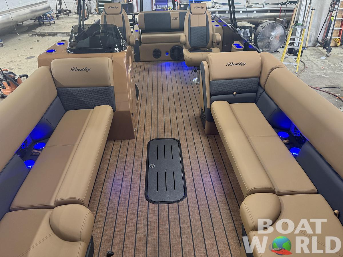 2027 Bentley 300HP Elite 253 Swingback Tritoon $79,995