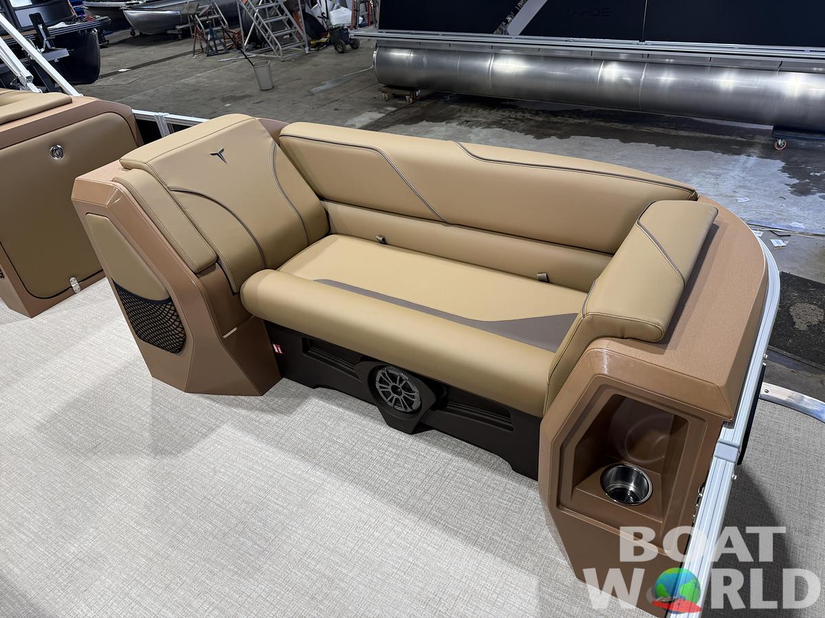 2027 Tahoe Sport VRB Premium 2385 Swingback & 4-Stroke $37995