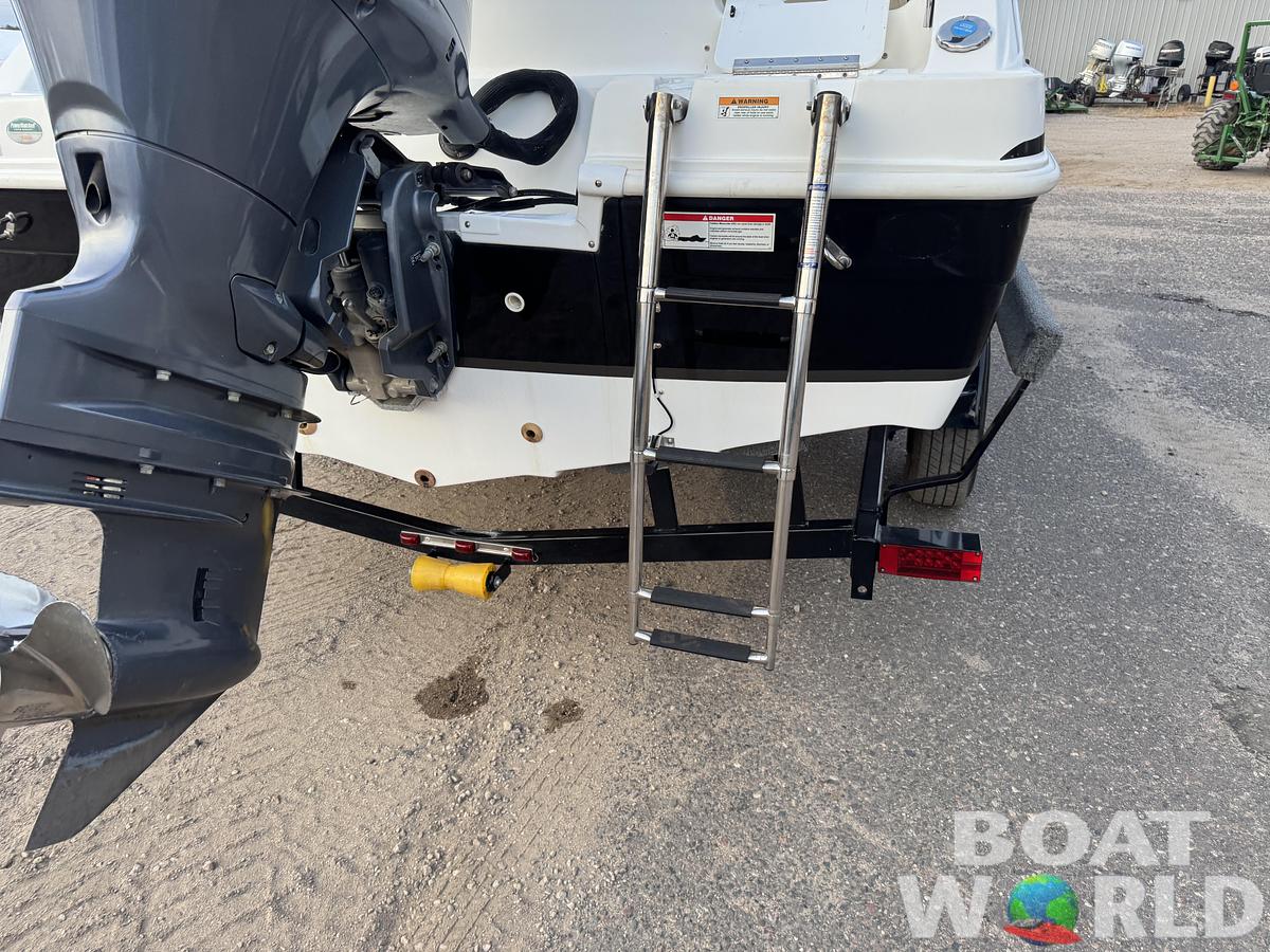 Used 2019 Hurricane SunDeck 187 with 150HP Yamaha Fourstroke EFI Outboard