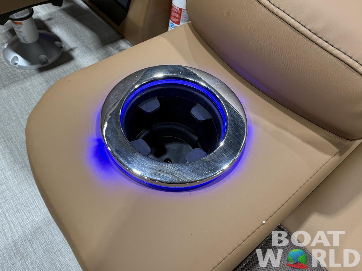 2026 Tahoe Pontoons LTZ 2385 Elite Cruise Tritoon 