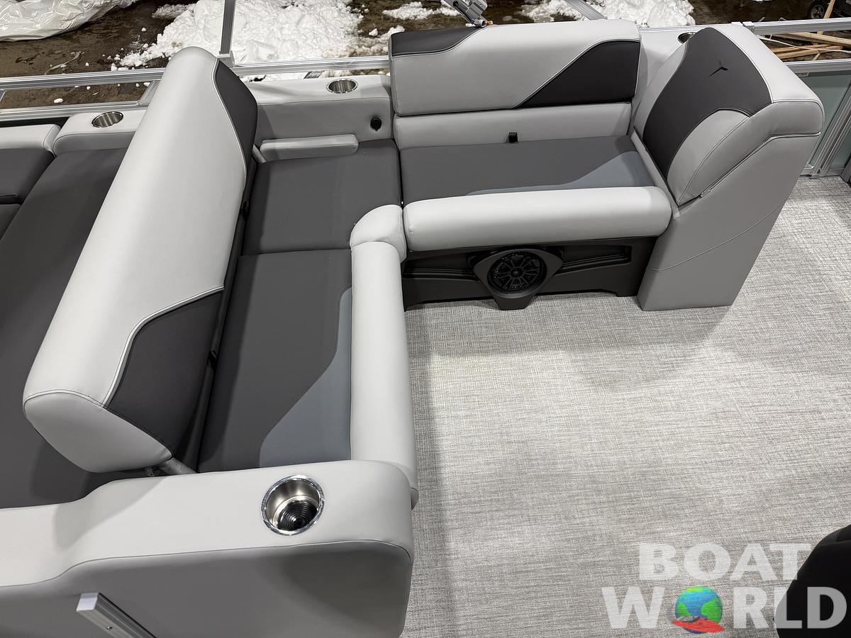 2026 Tahoe Sport VRB 2385 Swingback & 4-Stroke $34995