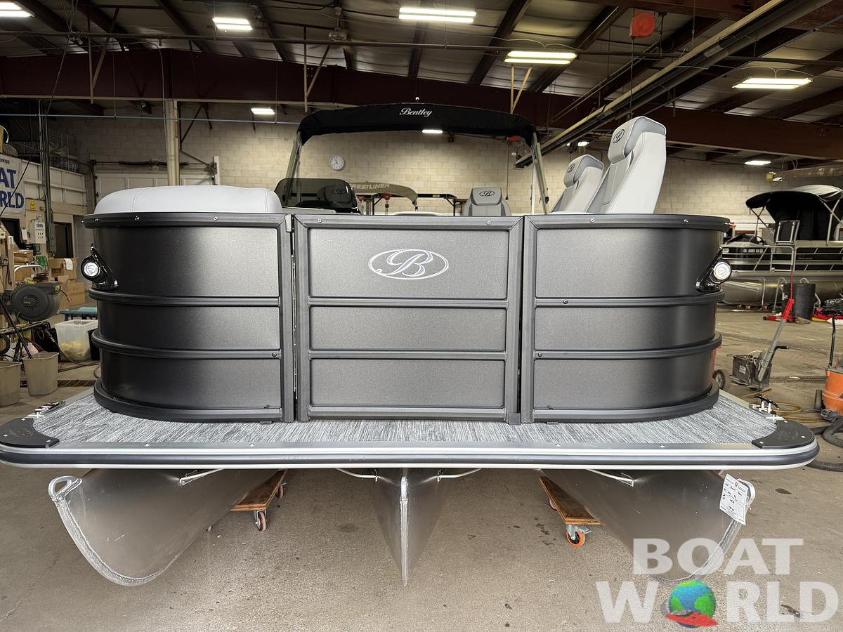 2025 Bentley Pontoons Legacy 223 Navigator Quad Lounge Tritoon & Honda 4-Stroke EFI