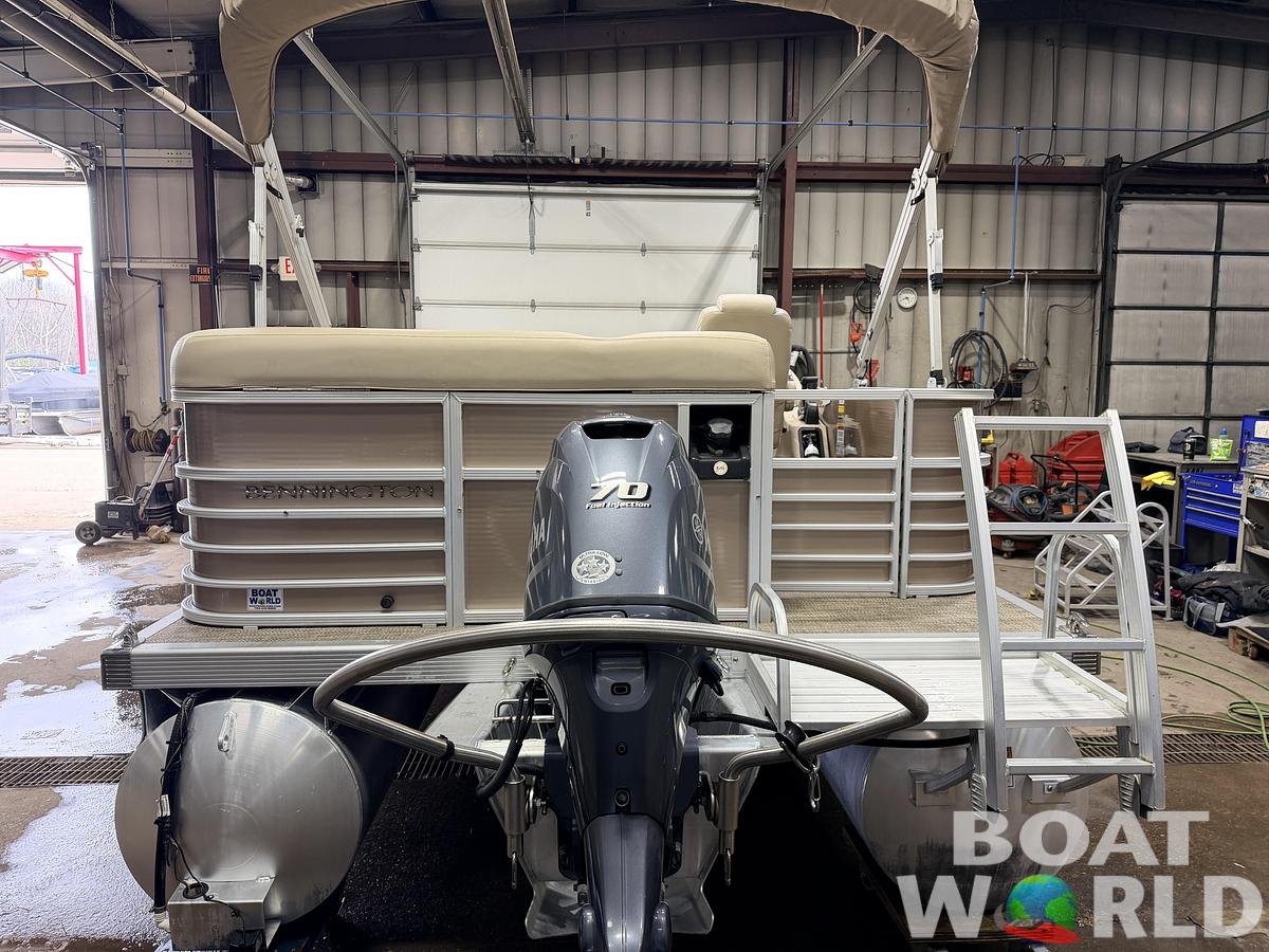 Used 2014 Bennington 2375RL & 70HP Yamaha 4Stroke - $21,995