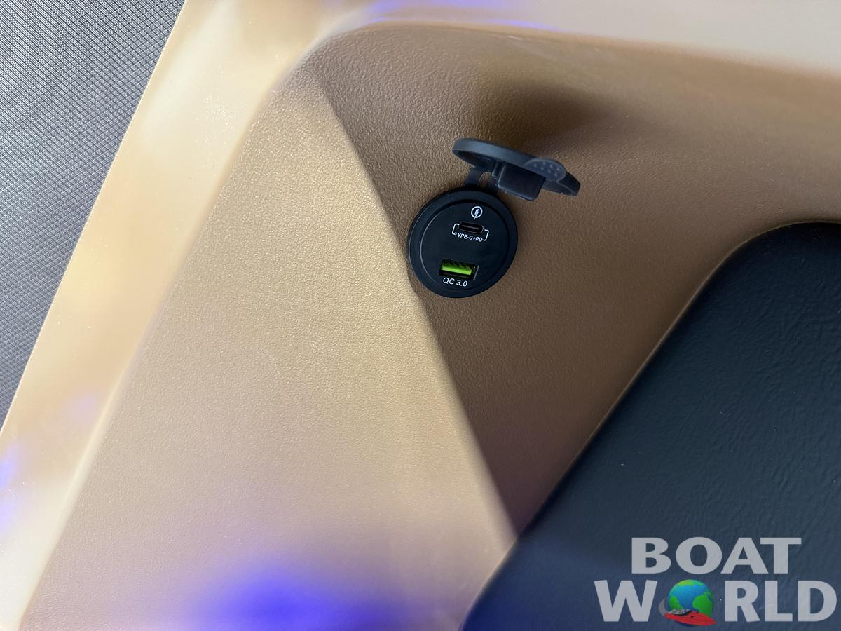 2026 Tahoe Pontoons LTZ 2385 Elite Cruise Tritoon 