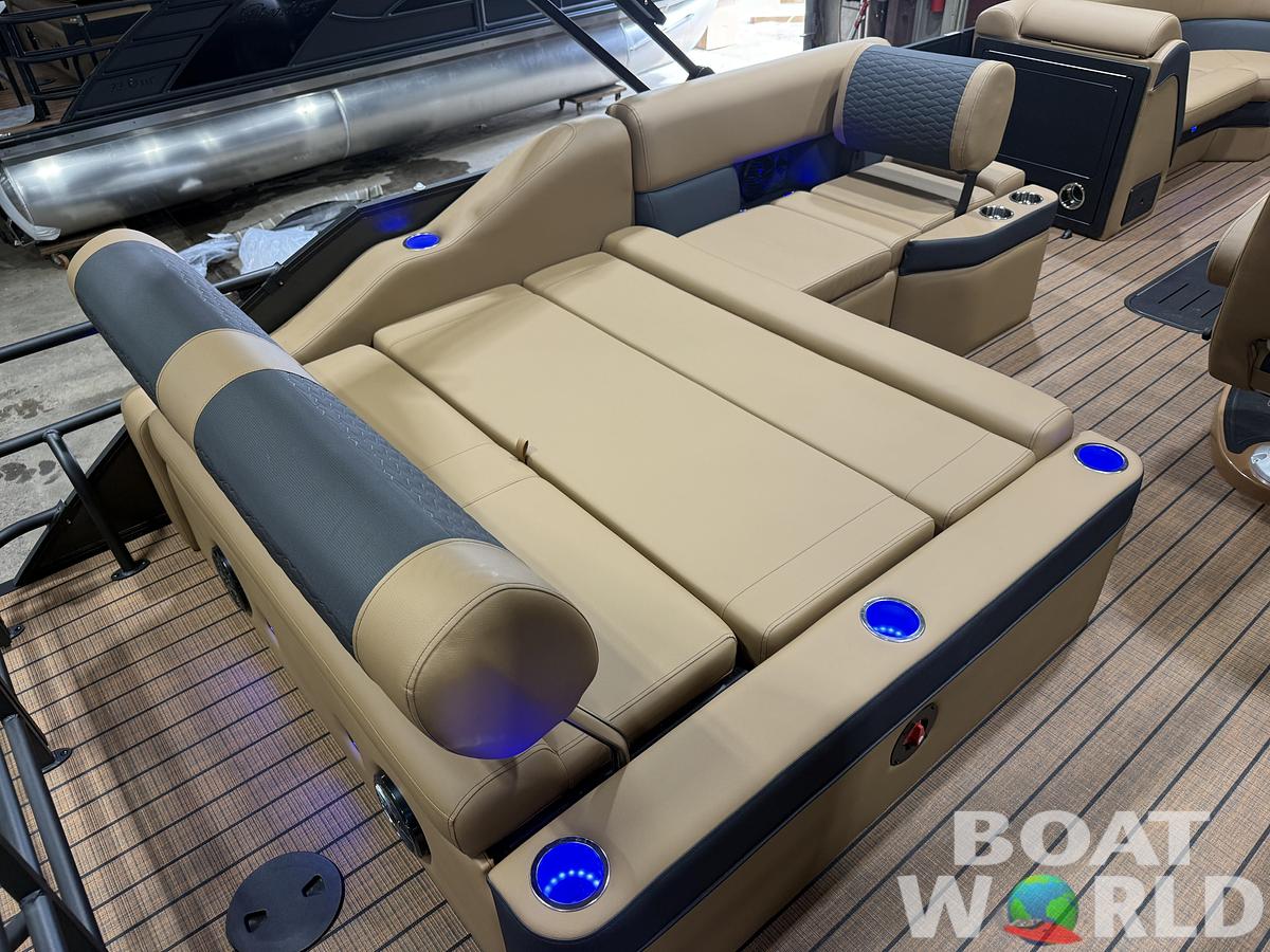 2027 Bentley Elite 223 Lounge Swingback Tritoon $66,995