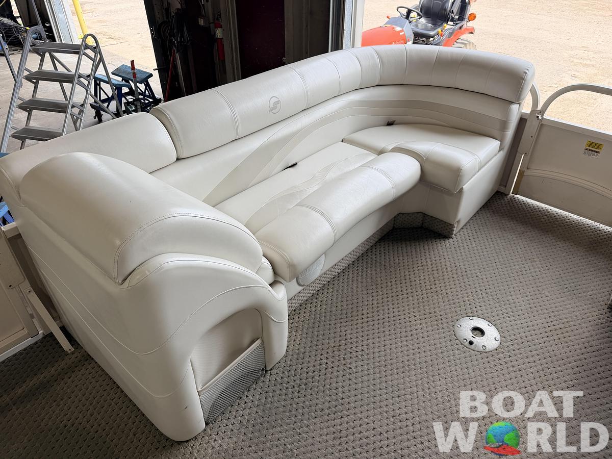 Used 2004 Starcraft 226 Elite & 50HP Mercury 4Stroke EFI -$14,995