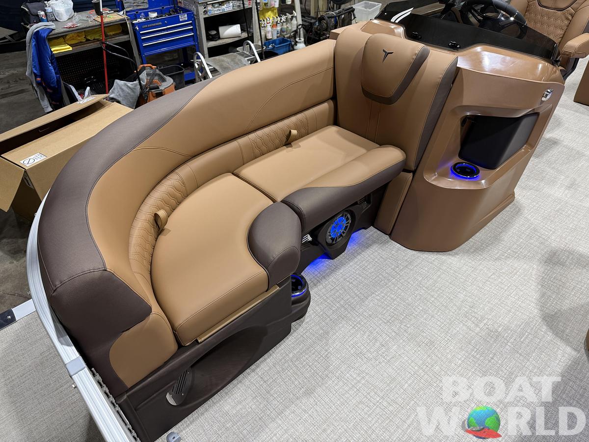 2026 Tahoe Pontoons LTZ 2385 Swingback (VRL) Tritoon