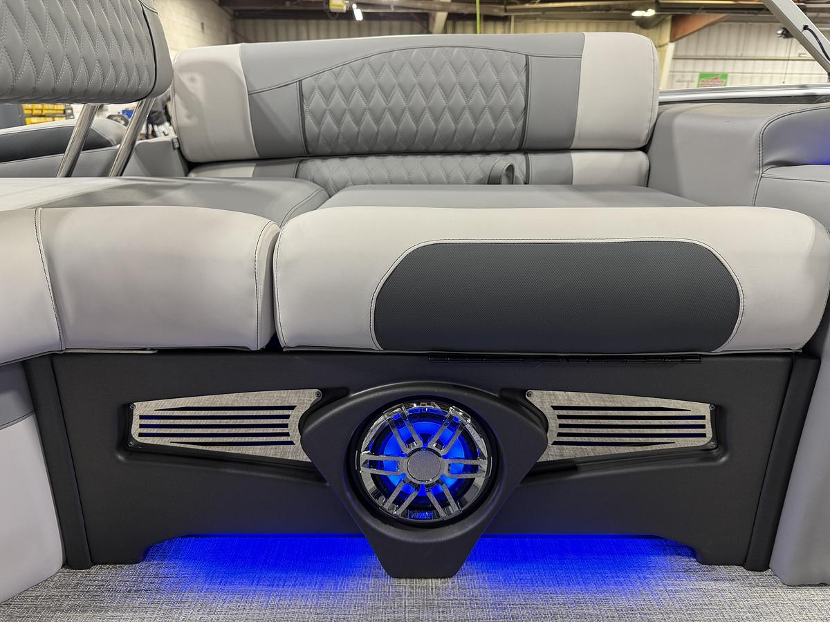 2025 Tahoe Pontoons Cascade 2385 Quad Lounge Shift SS Tritoon & Honda 225HP Outboard