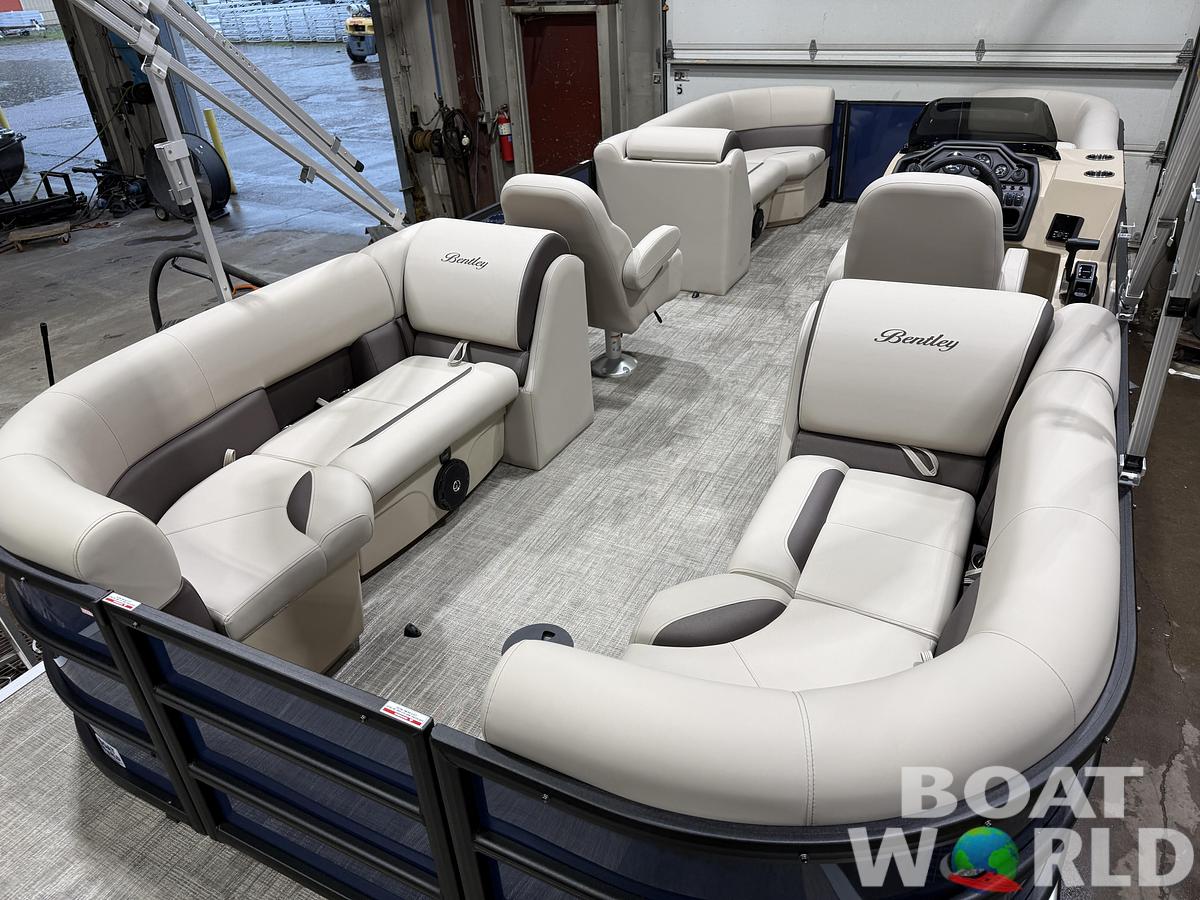 2026 Bentley Legacy 220 Navigator Quad Lounge Pontoon $36995