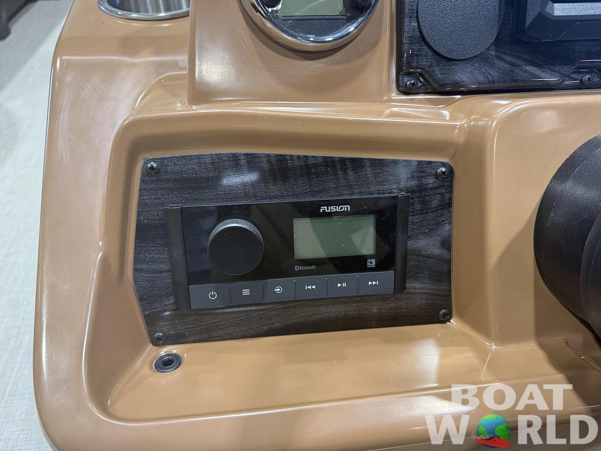 2027 Tahoe Sport Rear Fish 2385 & 4-Stroke $39995