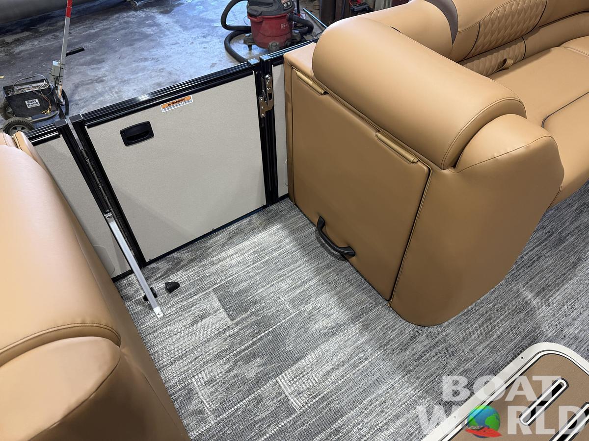 2026 Tahoe Pontoons Cascade 2385 Swingback (VRB) Tritoon 