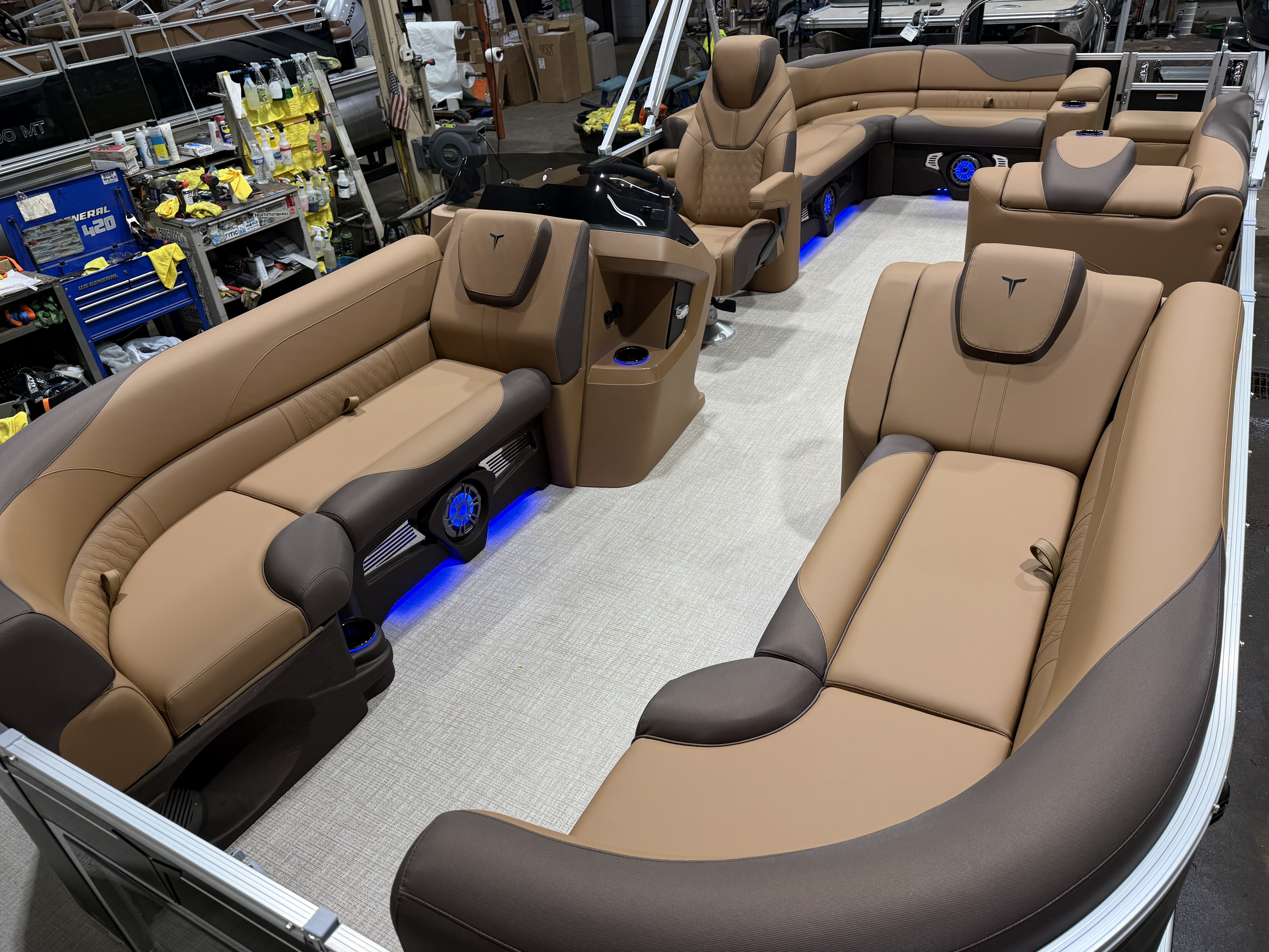 2027 Tahoe LTZ 2385 Elite Cruise & 4-Stroke $42995