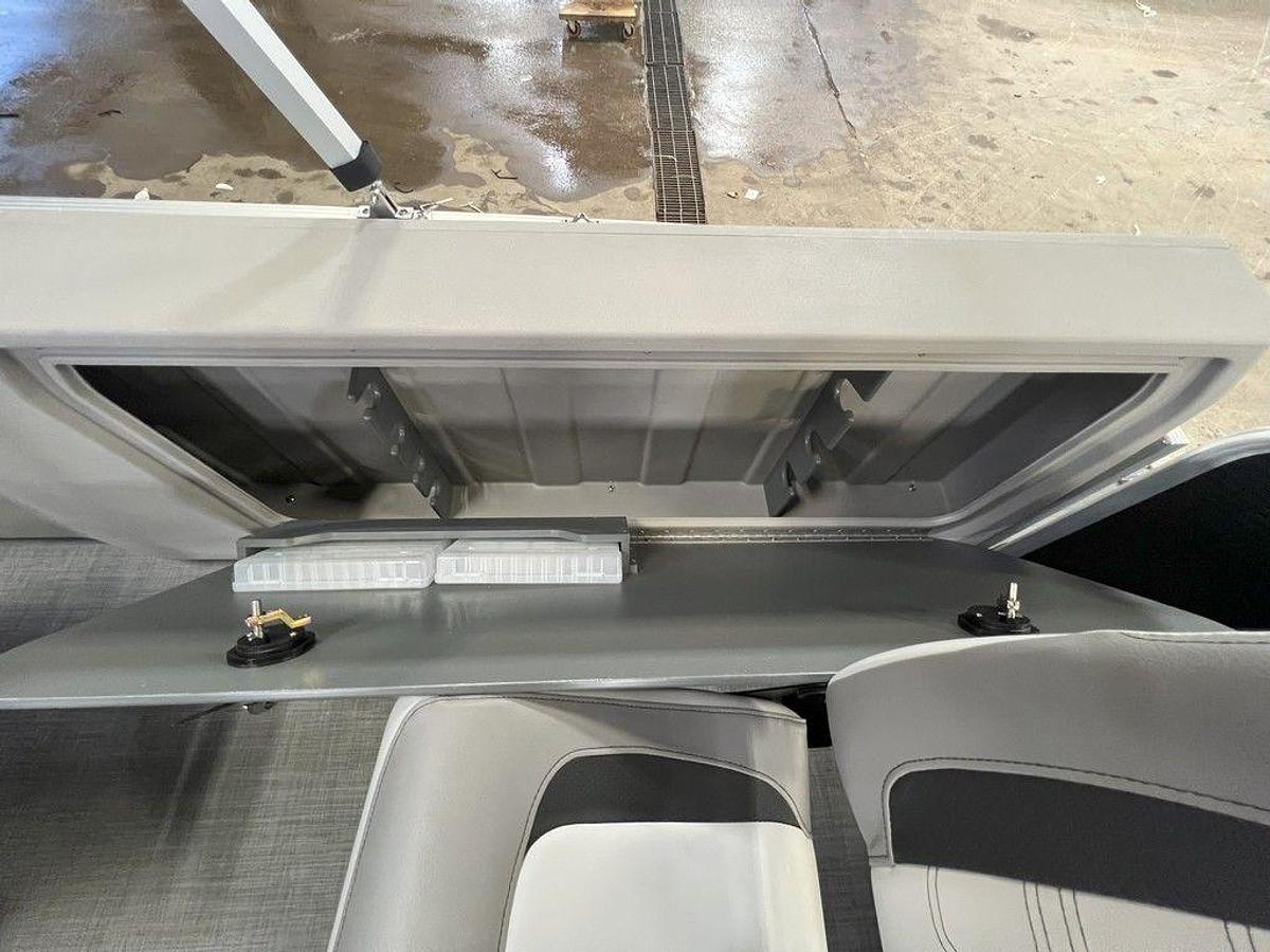 2025 Princecraft 21 Sportfisher 4-S Quad Fish Pontoon & Mercury 4-Stroke EFI