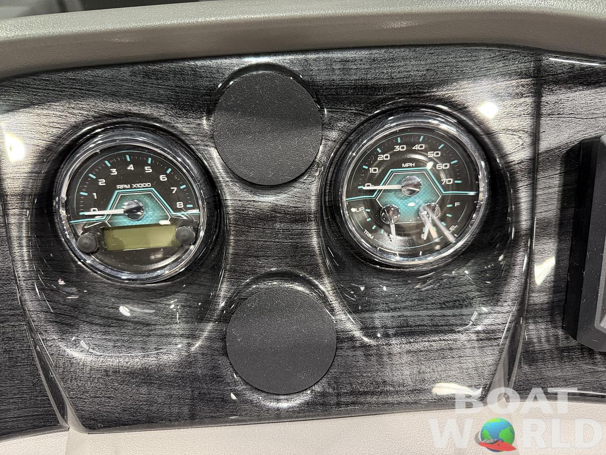 2026 Tahoe Pontoons LTZ 2385 Cruise Rear Bench (CRB)