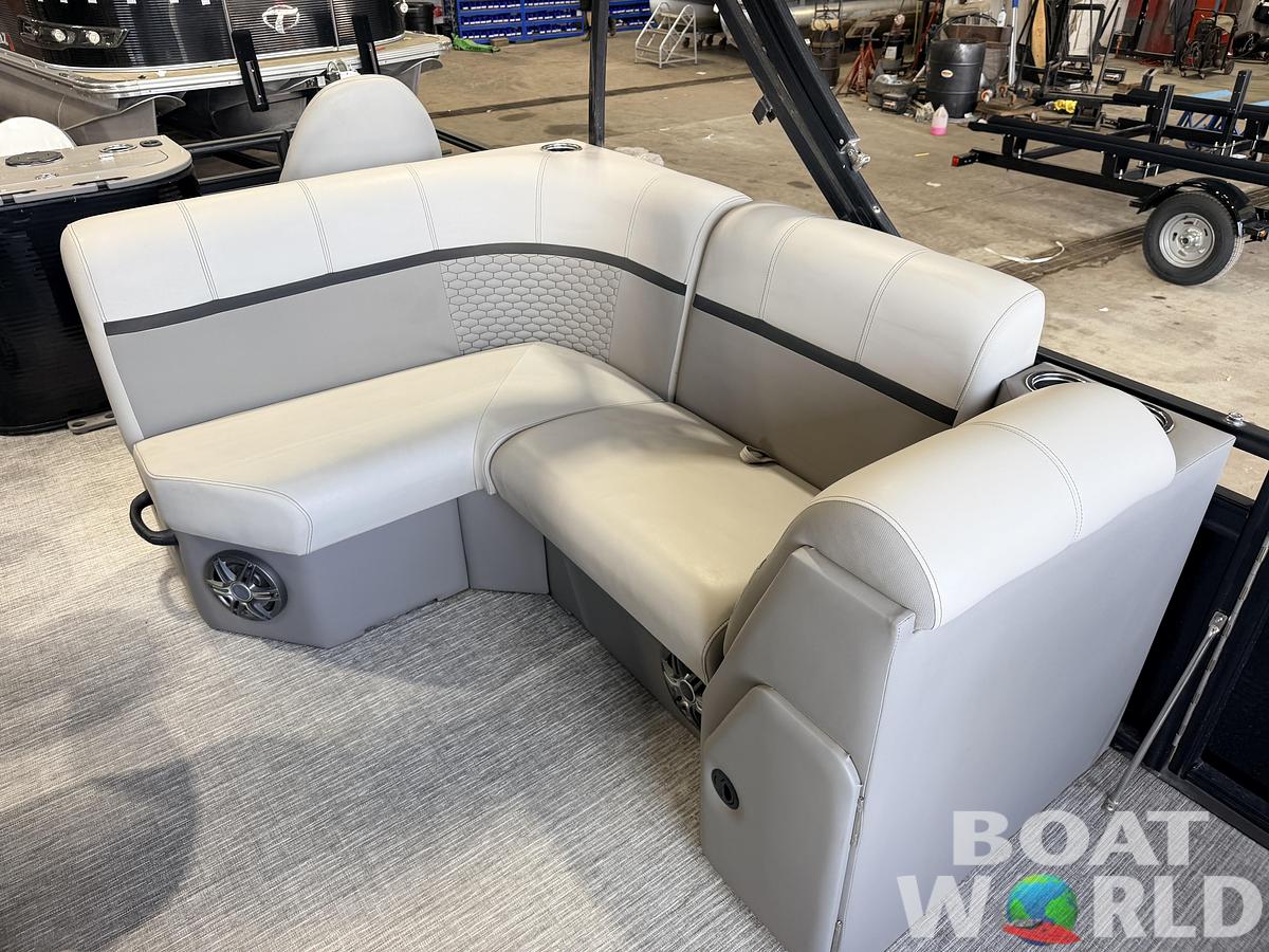 Used 2023 Apex Marine Qwest L818 Fish &60HP Honda 4Stroke -$27.995