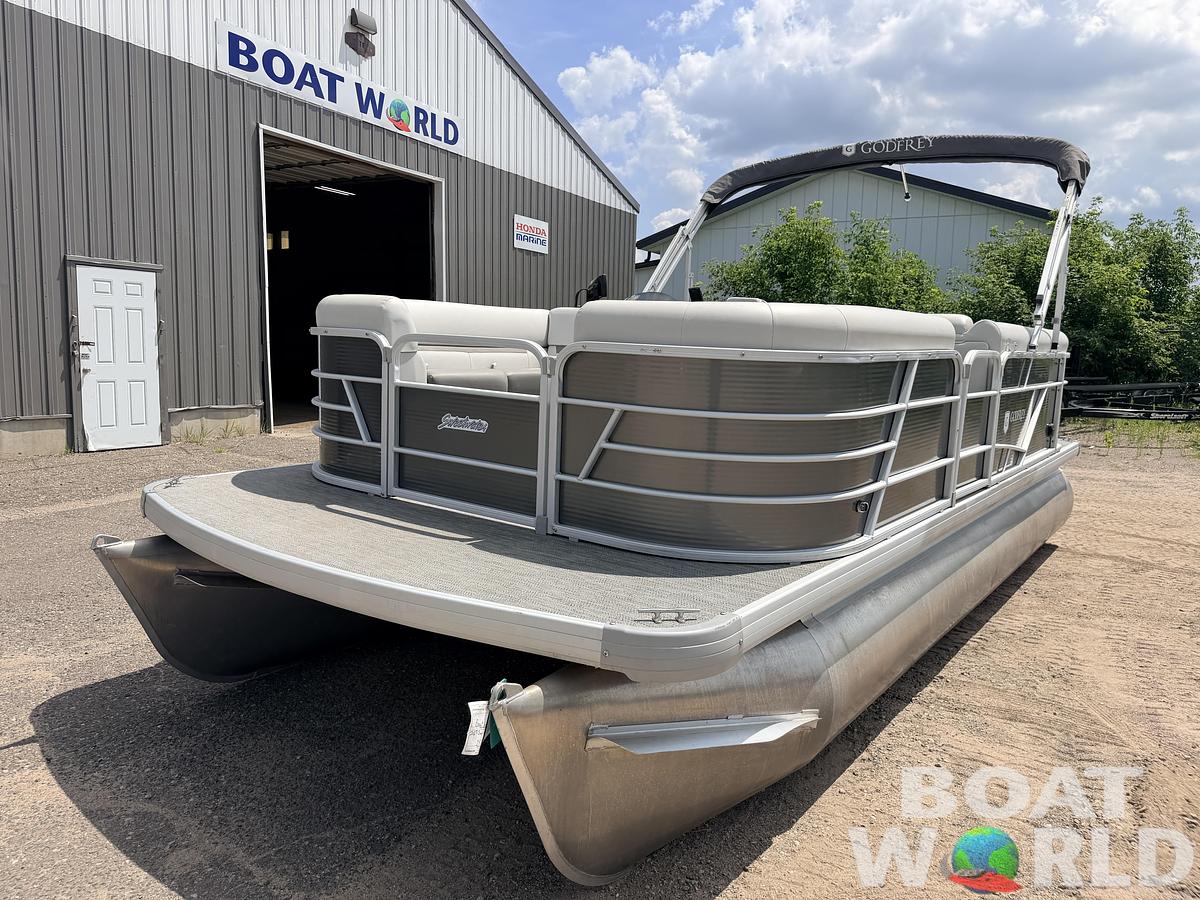 Used 2023 Sweetwater 2086 Cruise & 60HP Suzuki 4Stroke -$25,995