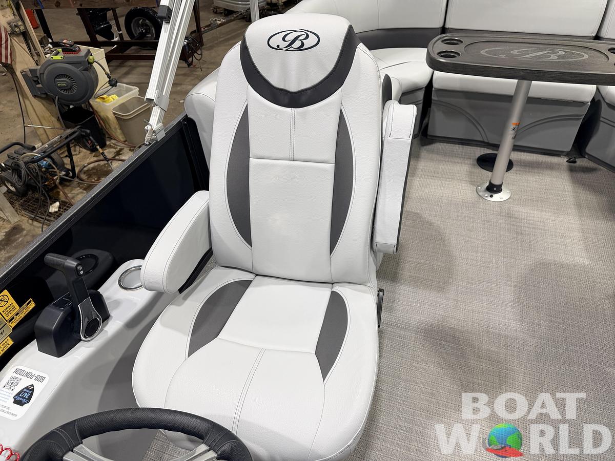 Used 2024 Bentley Pontoons Legacy 223 Navigator Quad Lounge Tri-toon Pontoon & 150HP Honda 4-Stroke EFI