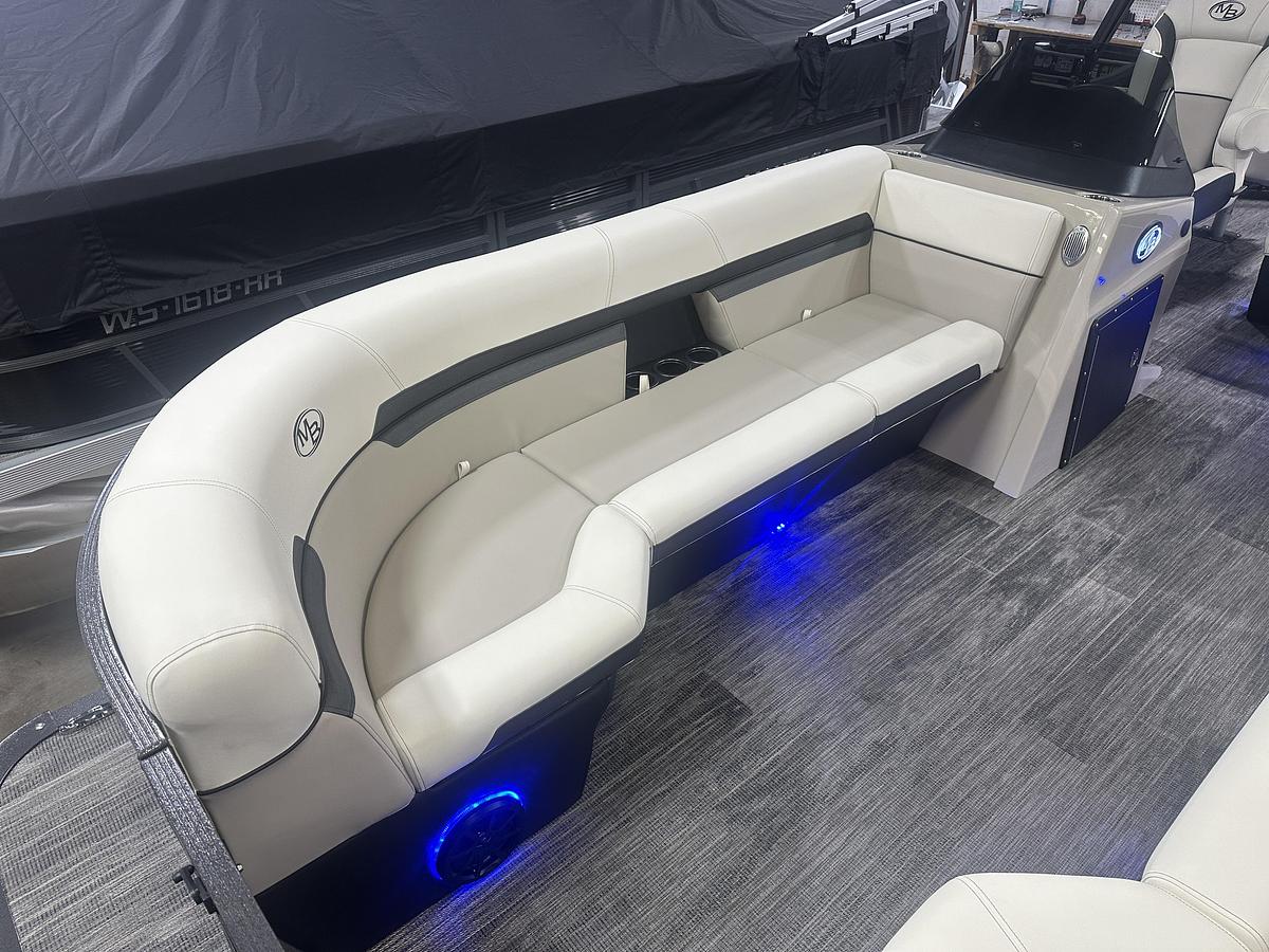 2025 Montego Bay 8522 Fish & Cruise Deluxe Pontoon & Honda 4-Stroke EFI