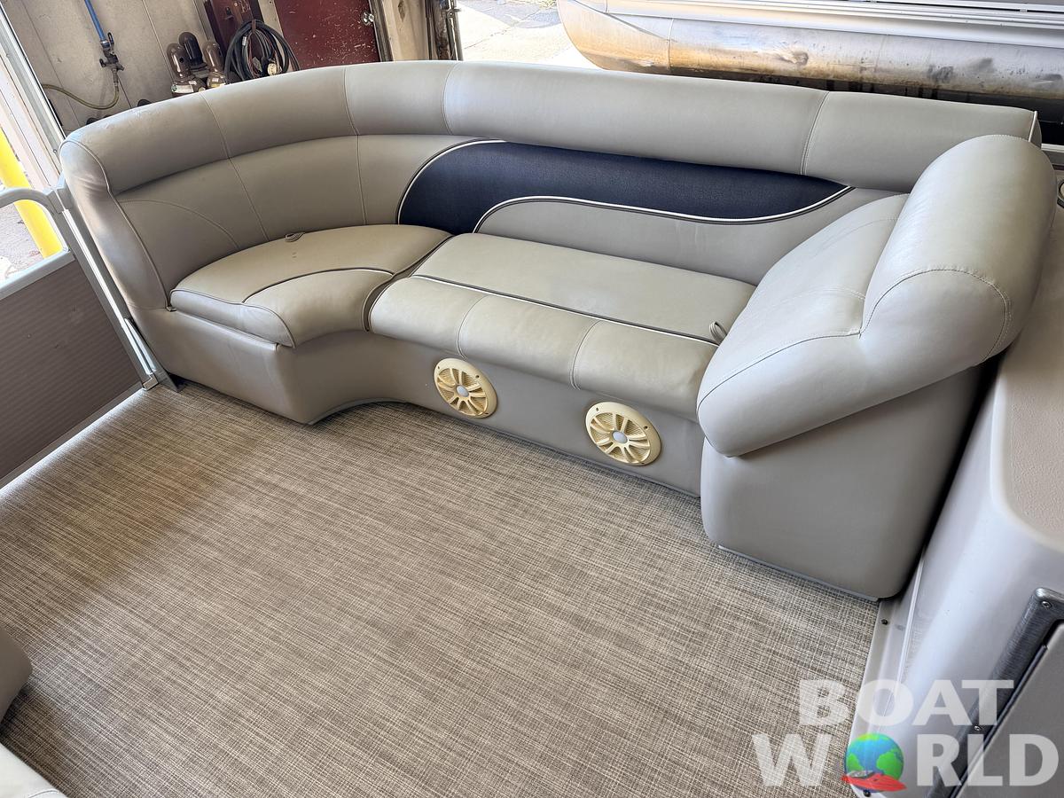 Used 2007 Premier 210 Legend