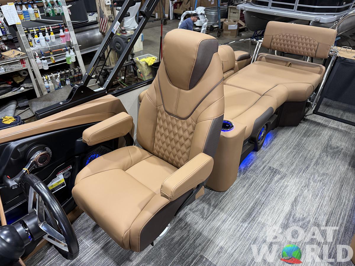 2026 Tahoe Cascade 2385 Quad Lounge Shift SS Tritoon $73995